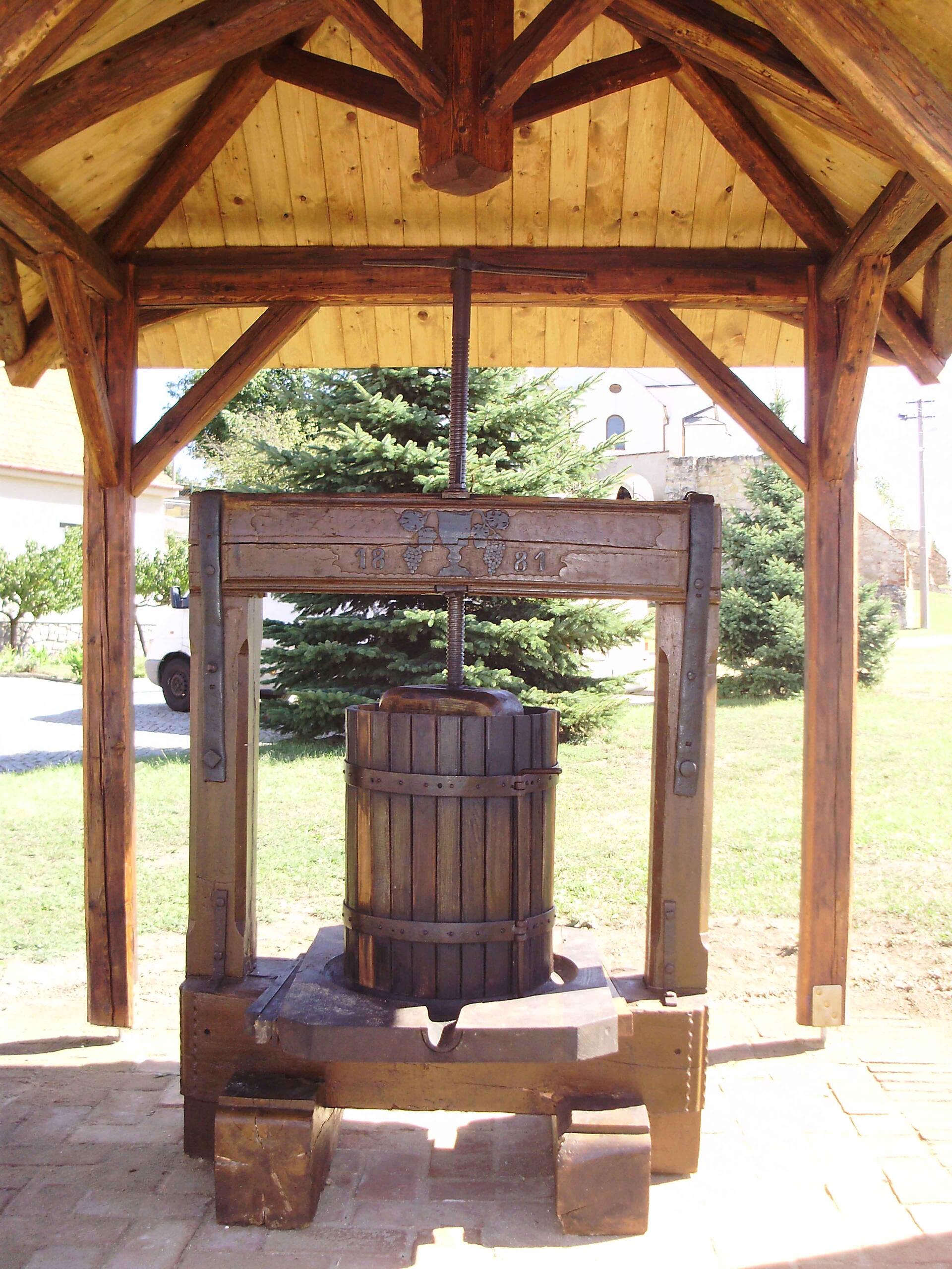 Brno Go from Brno Židlochovice region Nosislav and the wine press